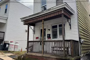 318 W Chester St, Shenandoah, PA 17976 - Photo 1