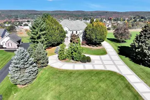 3010 Ridgeview Dr, Orwigsburg, PA 17961 - Photo 1