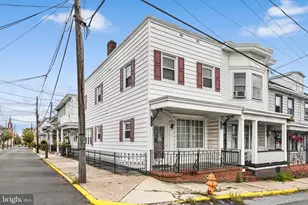 200 W Lloyd St, Shenandoah, PA 17976 - Photo 3