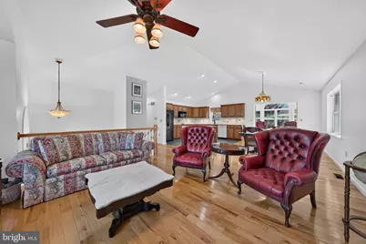 686 W Wynonah Drive, Auburn, PA 17922 - Photo 5