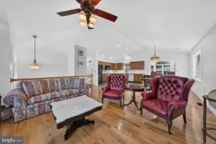 686 W Wynonah Dr, Auburn, PA 17922 - Photo 5