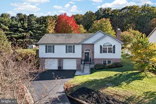 686 W Wynonah Dr, Auburn, PA 17922 - Photo 1