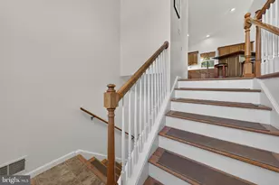 686 W Wynonah Dr, Auburn, PA 17922 - Photo 3
