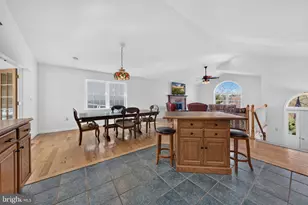 686 W Wynonah Dr, Auburn, PA 17922 - Photo 9