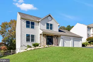 626 S Stoney Run Rd, Pottsville, PA 17901 - Photo 1