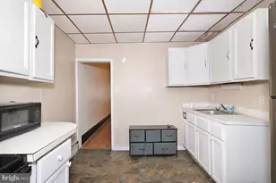 205 S Delaware Ave, Minersville, PA 17954 - Photo 11