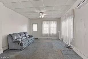 428 W Washington St, Frackville, PA 17931 - Photo 5