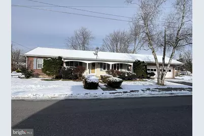 2 E New Market Street, Freeburg, PA 17827 - Photo 1
