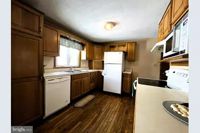 2 E New Market Street, Freeburg, PA 17827 - Photo 7