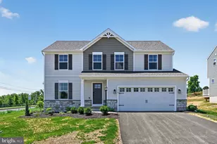 176 Woodlynn Dr, Selinsgrove, PA 17870 - Photo 1
