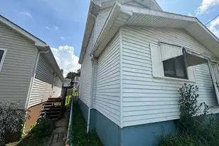 2018 Constitution Blvd, New Kensington, PA 15068 - Photo 3