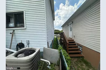 2018 Constitution Blvd, New Kensington, PA 15068 - Photo 7
