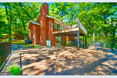 84 Lakeview Dr, Lakeville, PA 18438 - Photo 5