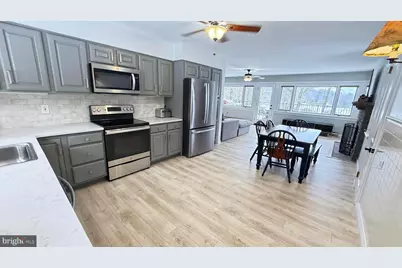 84 Lakeview Dr, Lakeville, PA 18438 - Photo 11