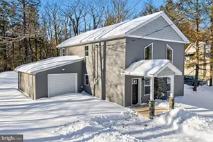 1073 West Side Dr, South Sterling, PA 18445 - Photo 5