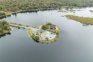 1073 West Side Dr, South Sterling, PA 18445 - Photo 91