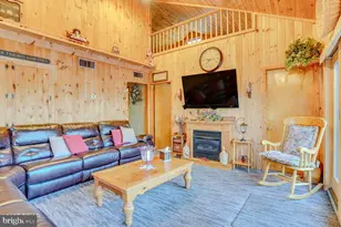 24 Lakeside Dr, Lakeville, PA 18438 - Photo 9