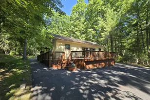 24 Lakeside Dr, Lakeville, PA 18438 - Photo 5