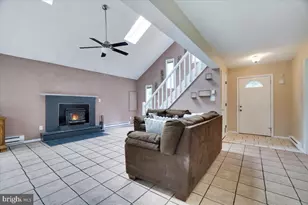 1065 Breezewood Dr, Newfoundland, PA 18445 - Photo 9