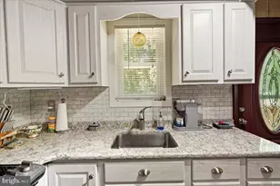 1458 Woodcrest Ln, Lake Ariel, PA 18436 - Photo 11