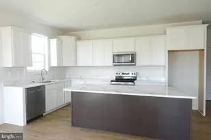 310 Steeple Vw Dr, Hanover, PA 17331 - Photo 7