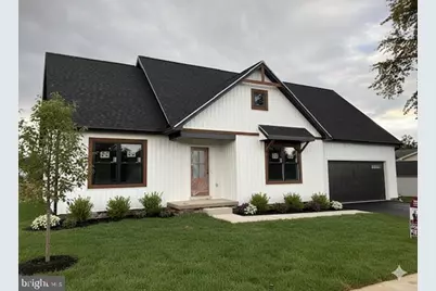 621 Spring Ave, Hanover, PA 17331 - Photo 1