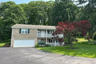 415 Folkstone Ct, York, PA 17402 - Photo 1