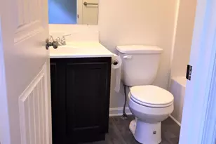 215 Woodside Ave, Hanover, PA 17331 - Photo 9