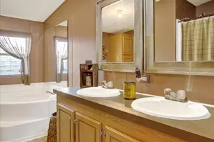 717 Lake Dr, Mount Wolf, PA 17347 - Photo 13