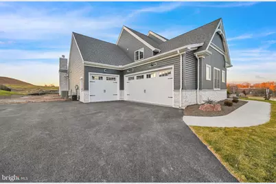 750 Oxford Drive #13, York, PA 17406 - Photo 5