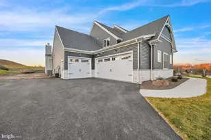 750 Oxford Dr, York, PA 17406 - Photo 5