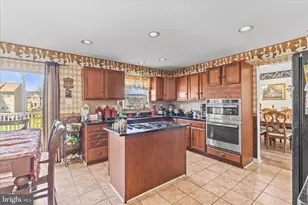 180 Hunter Creek Dr, York, PA 17406 - Photo 13