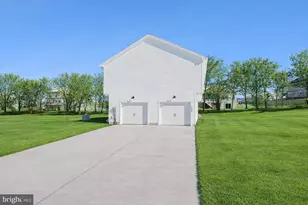 1280 Maple Ln, Hanover, PA 17331 - Photo 3