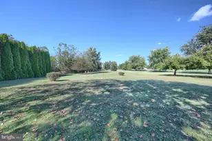 868 Greenbriar Rd, York, PA 17404 - Photo 17