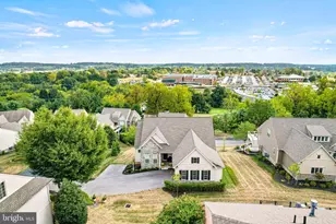 102 Maribel Ln, York, PA 17403 - Photo 3