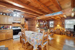 1067 Hametown Rd, Glen Rock, PA 17327 - Photo 9