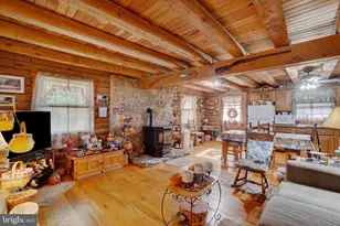 1067 Hametown Rd, Glen Rock, PA 17327 - Photo 5