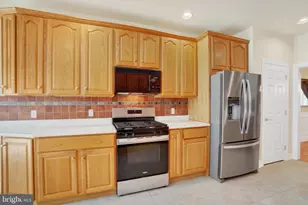 2280 Spangler Cir, York, PA 17406 - Photo 9