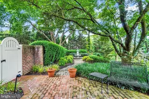 925 Summit Cir N, York, PA 17403 - Photo 57