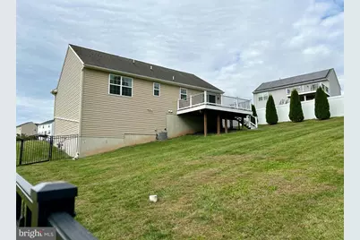 110 Lynne Drive, Mount Wolf, PA 17347 - Photo 13