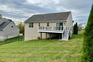 110 Lynne Dr, Mount Wolf, PA 17347 - Photo 15