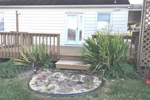 59 E Crestlyn, York, PA 17402 - Photo 3