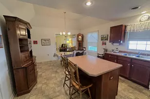 525 Parkview Ln, Hanover, PA 17331 - Photo 7