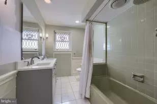 146 E Springettsbury Ave, York, PA 17403 - Photo 29