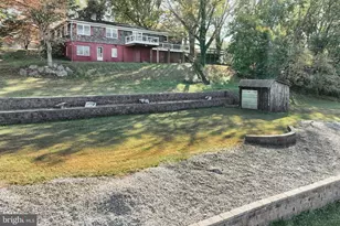 150 E Ridge Ave, Glen Rock, PA 17327 - Photo 5