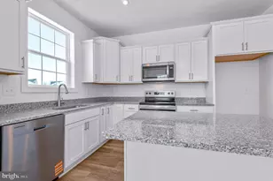 436 Bradford Dr, Red Lion, PA 17356 - Photo 9