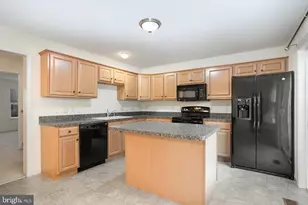 308 Weatherstone Dr, Fairview Township, PA 17070 - Photo 9