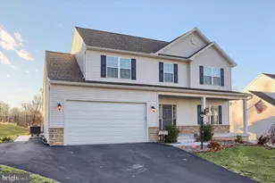 95 Red Maple Dr, Etters, PA 17319 - Photo 3