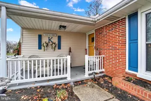 111 Dixie Dr, Red Lion, PA 17356 - Photo 3