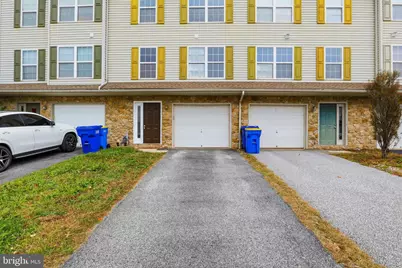 645 Fisher Drive, York, PA 17404 - Photo 3